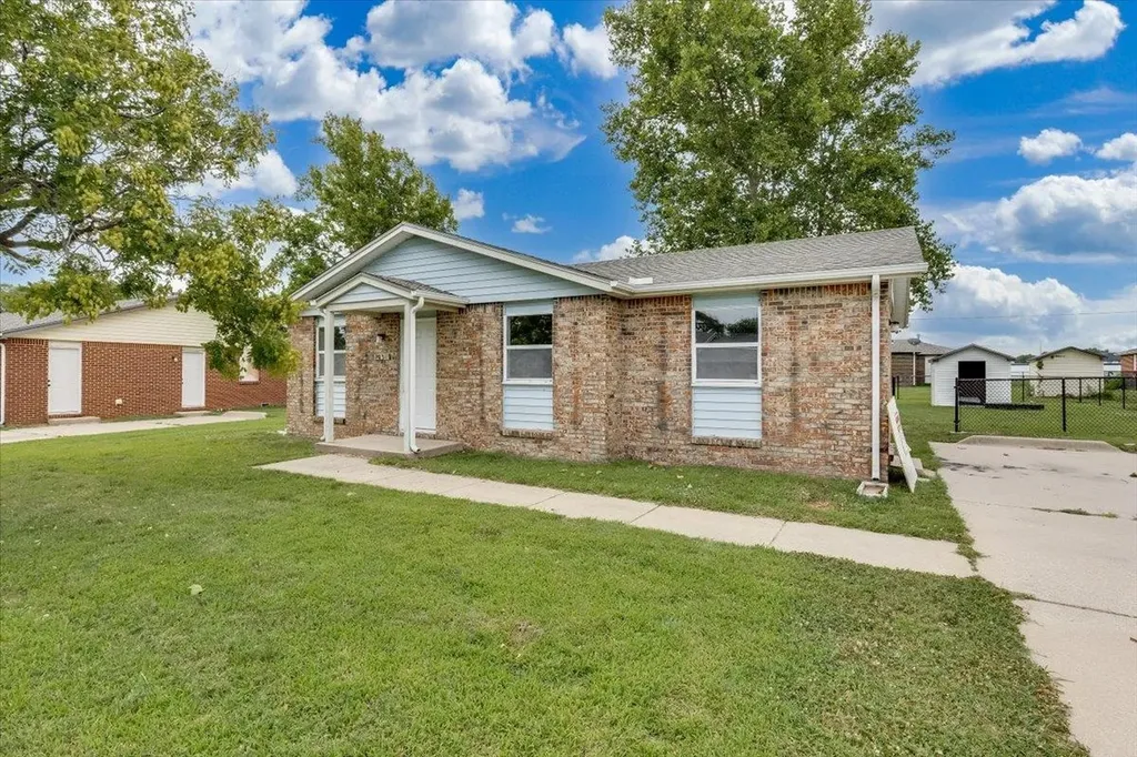 7031 W Frazier Lane Wichita KS 67212