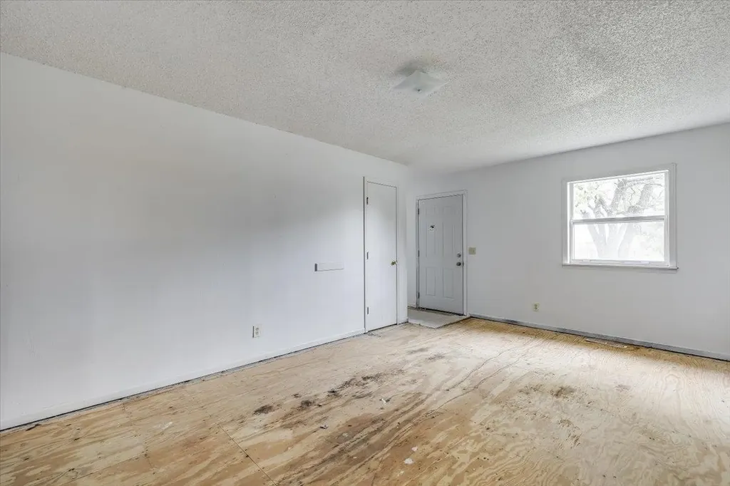 7031 W Frazier Lane Wichita KS 67212