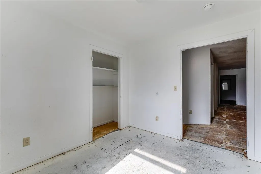 545 N Summitlawn Wichita KS 67212