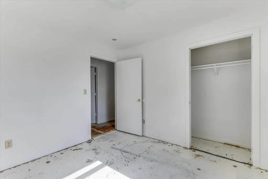 545 N Summitlawn Wichita KS 67212