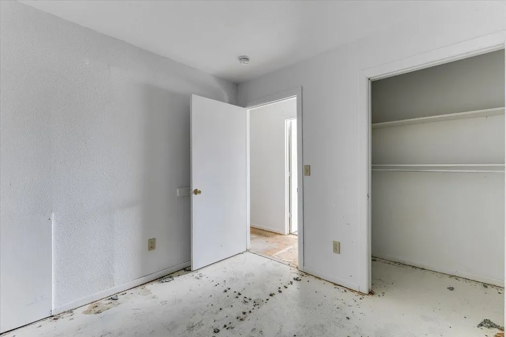545 N Summitlawn Wichita KS 67212