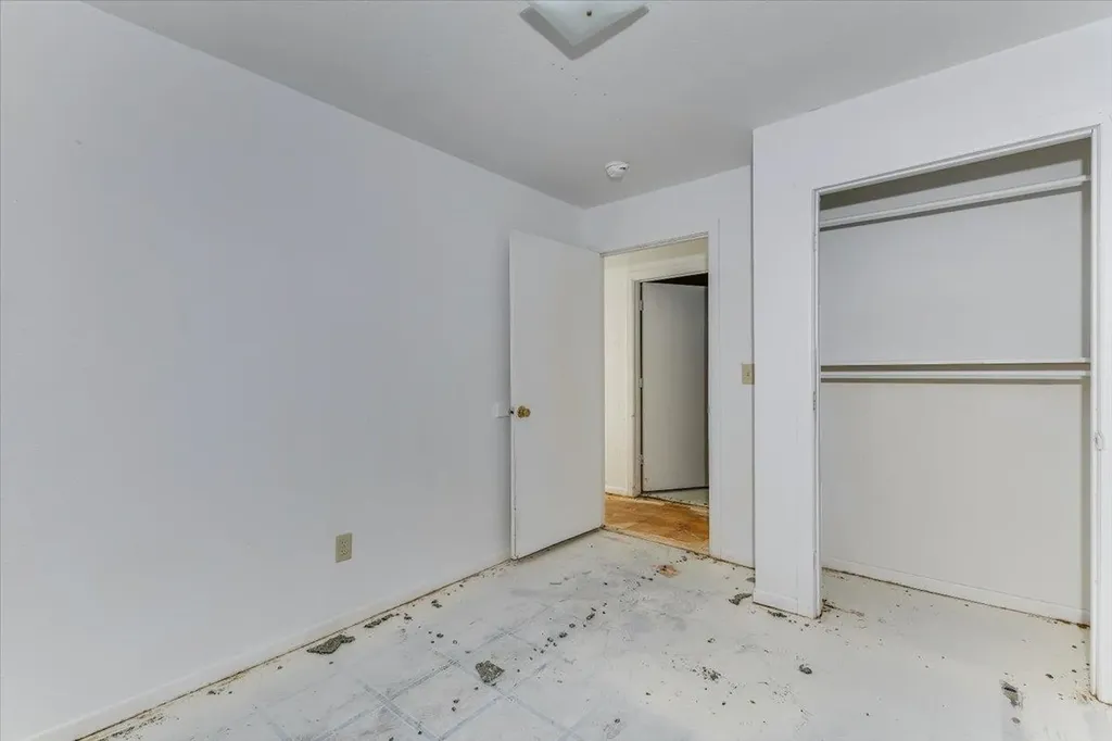 545 N Summitlawn Wichita KS 67212