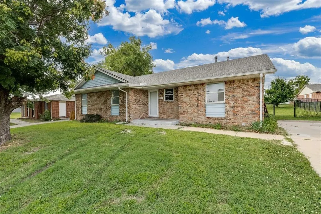 7015 W Newell Wichita KS 67212