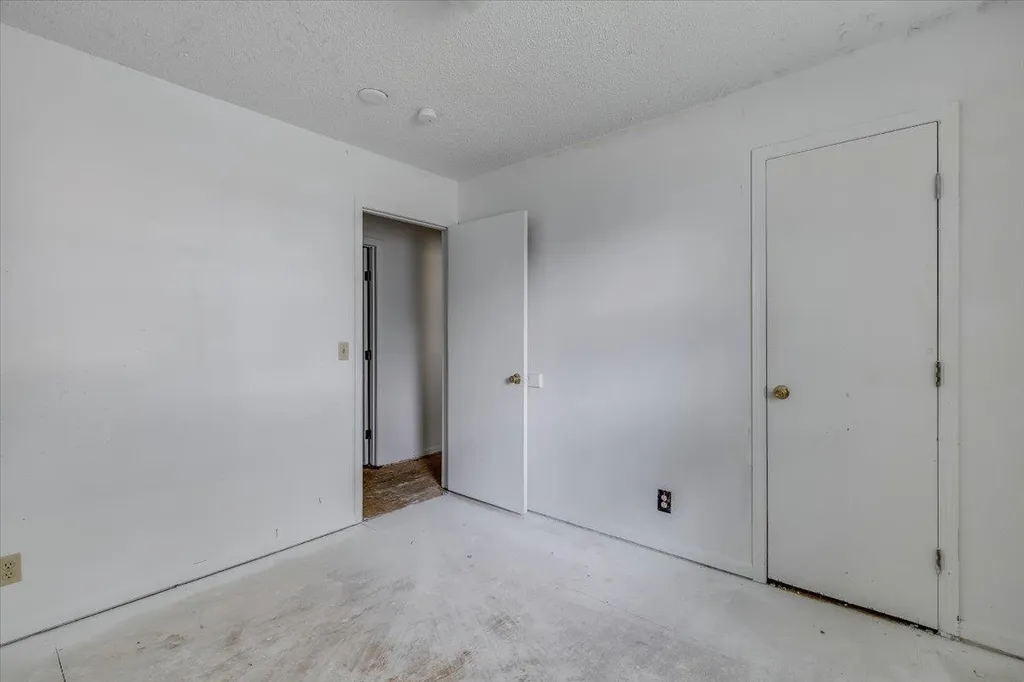7015 W Newell Wichita KS 67212