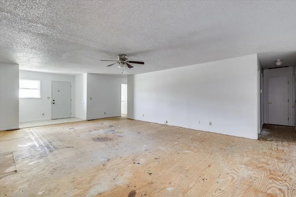 7015 W Newell Wichita KS 67212