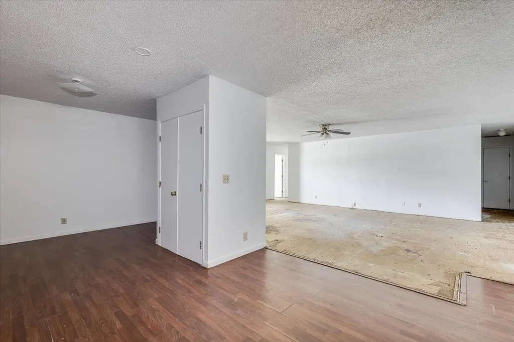 7015 W Newell Wichita KS 67212