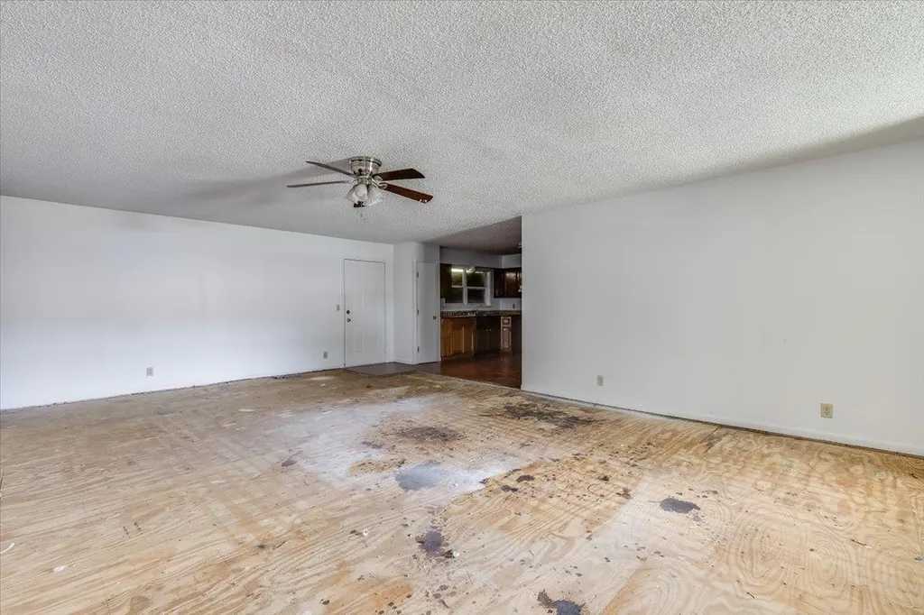 7015 W Newell Wichita KS 67212
