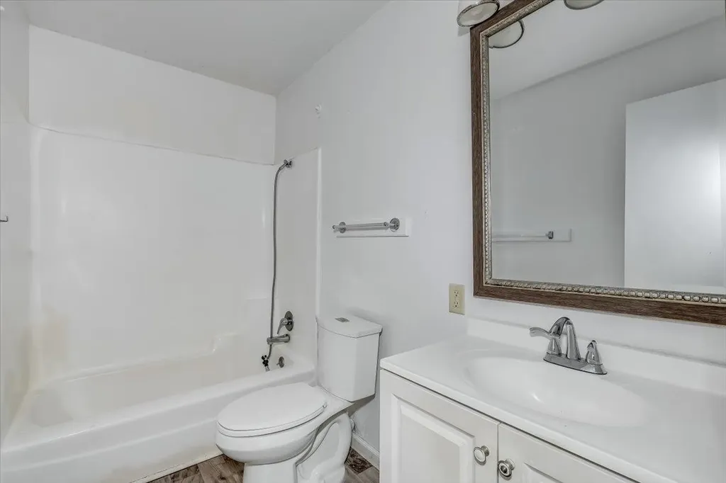 7015 W Newell Wichita KS 67212