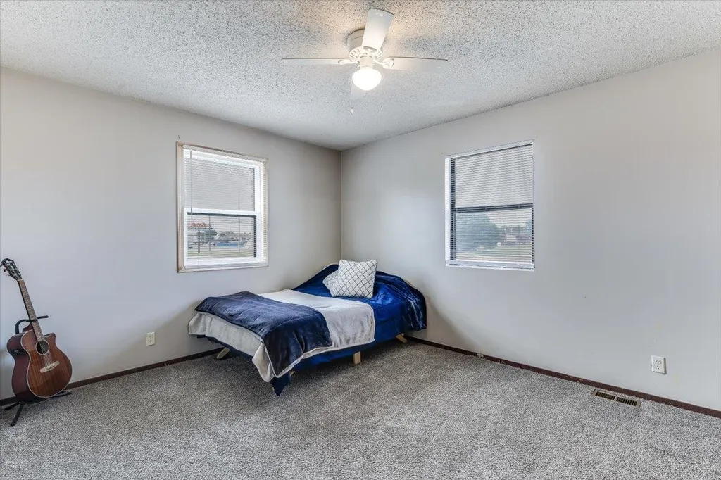 2513 W Savannah Avenue Wichita KS 67217