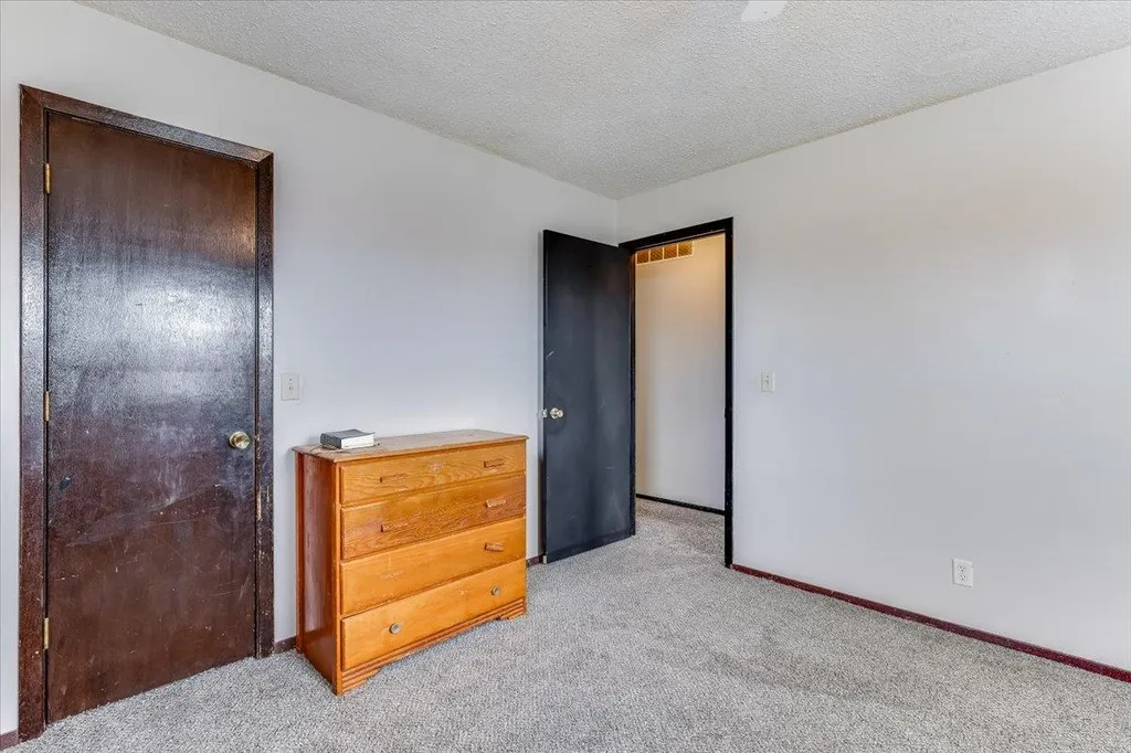 2513 W Savannah Avenue Wichita KS 67217