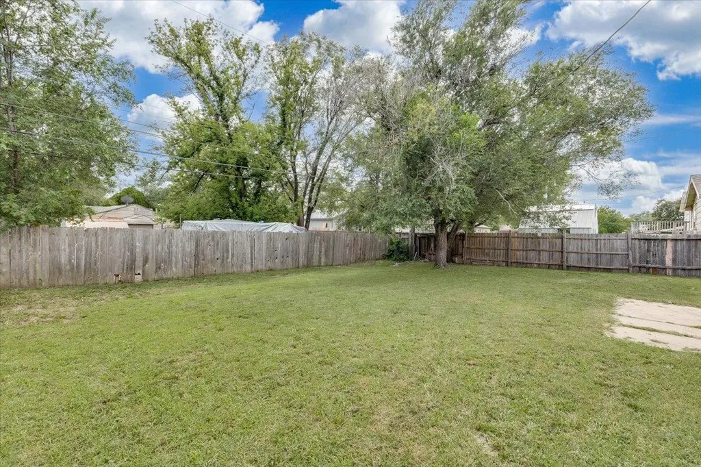 2513 W Savannah Avenue Wichita KS 67217