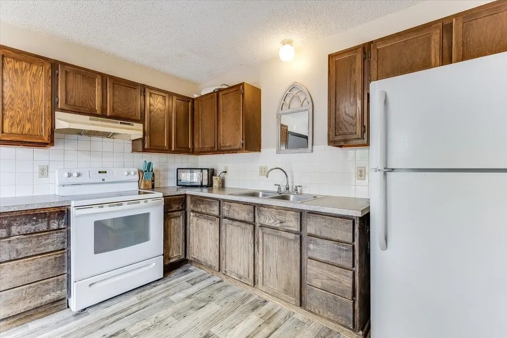2513 W Savannah Avenue Wichita KS 67217