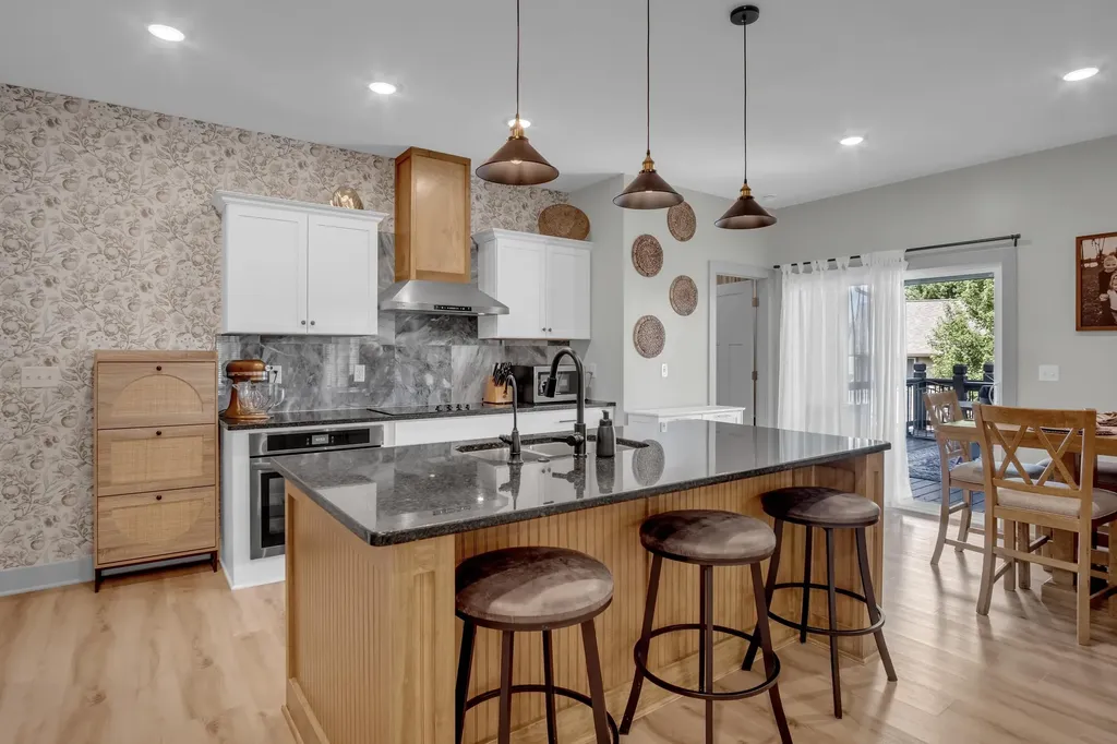 8857 N Hidden Lane Park City KS 67147