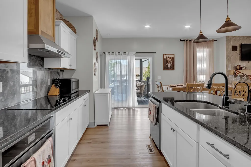 8857 N Hidden Lane Park City KS 67147