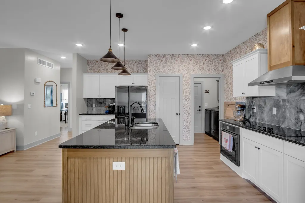 8857 N Hidden Lane Park City KS 67147