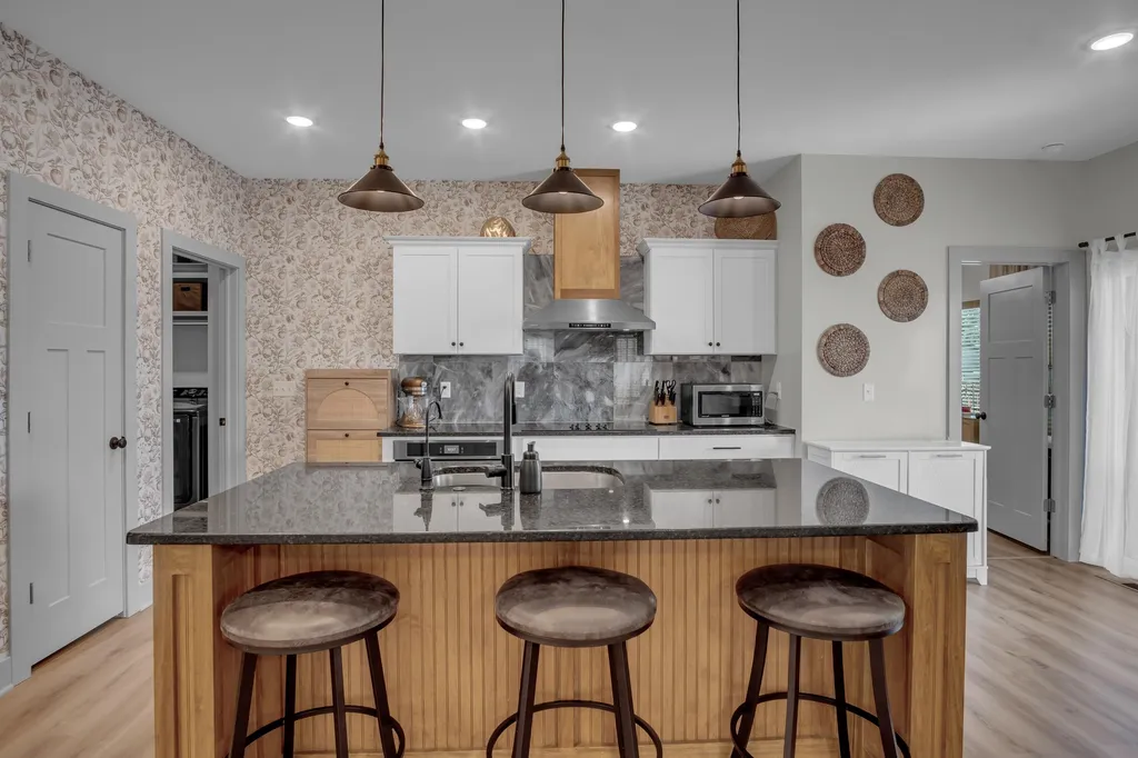 8857 N Hidden Lane Park City KS 67147