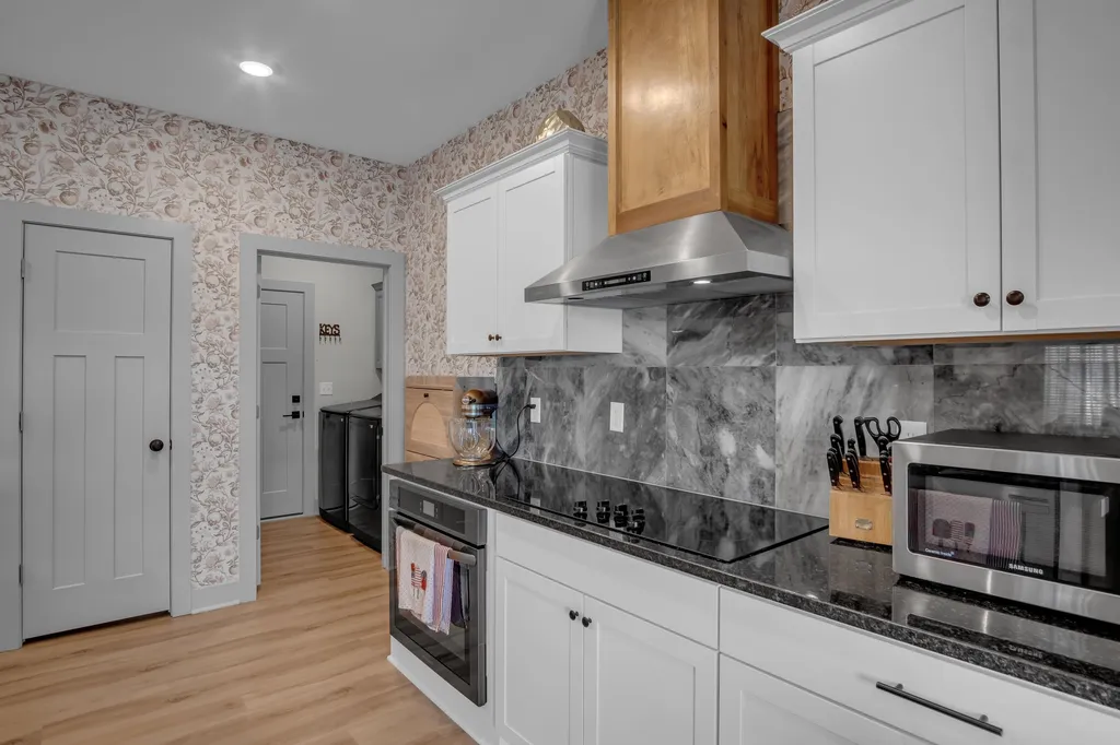 8857 N Hidden Lane Park City KS 67147