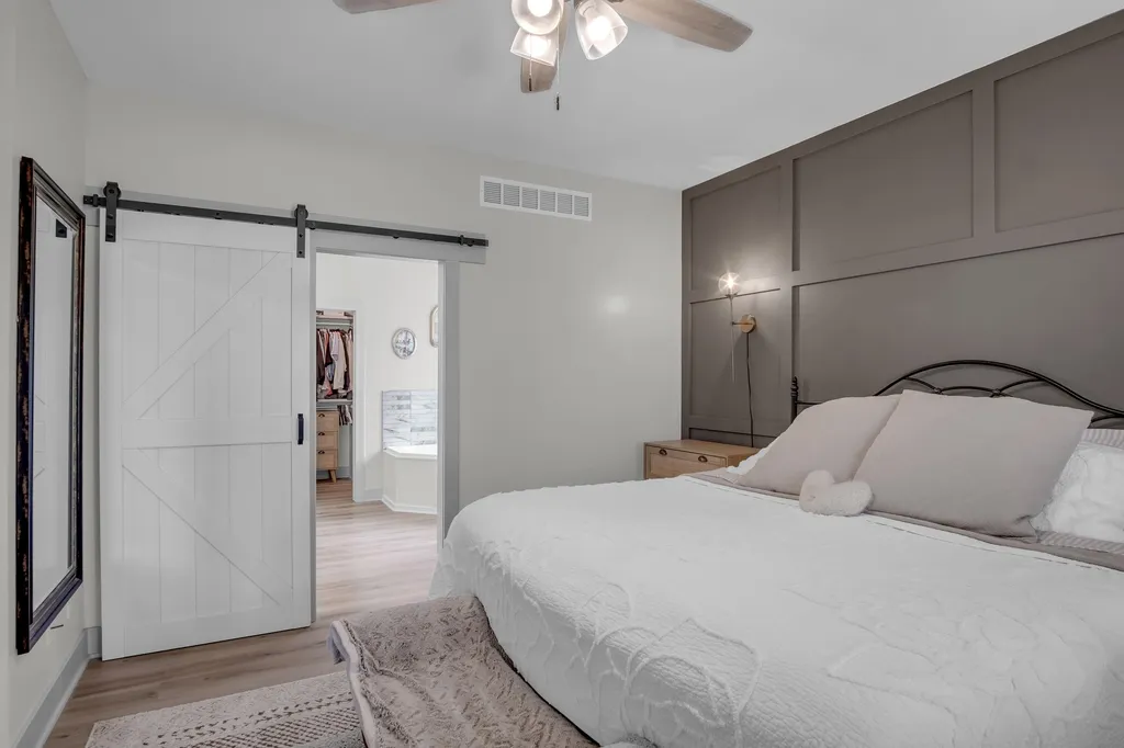 8857 N Hidden Lane Park City KS 67147