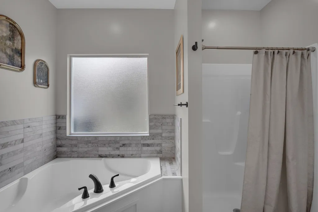 8857 N Hidden Lane Park City KS 67147