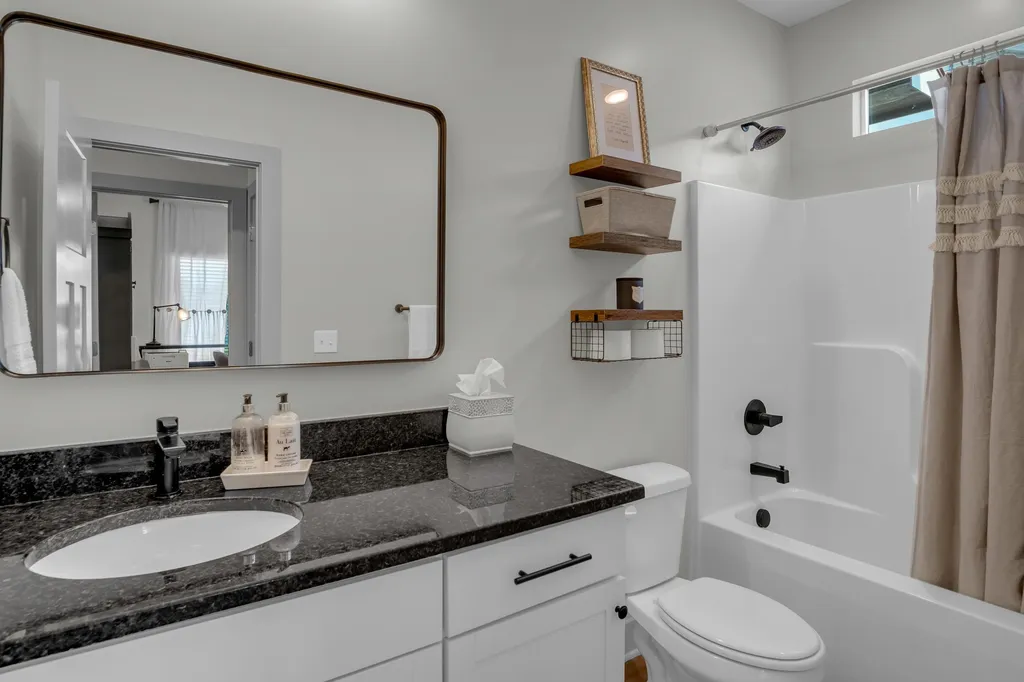 8857 N Hidden Lane Park City KS 67147