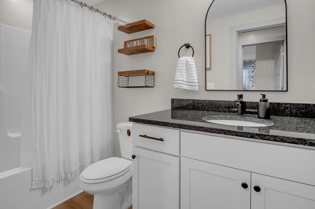 8857 N Hidden Lane Park City KS 67147