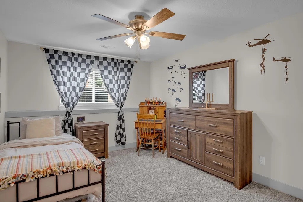 8857 N Hidden Lane Park City KS 67147