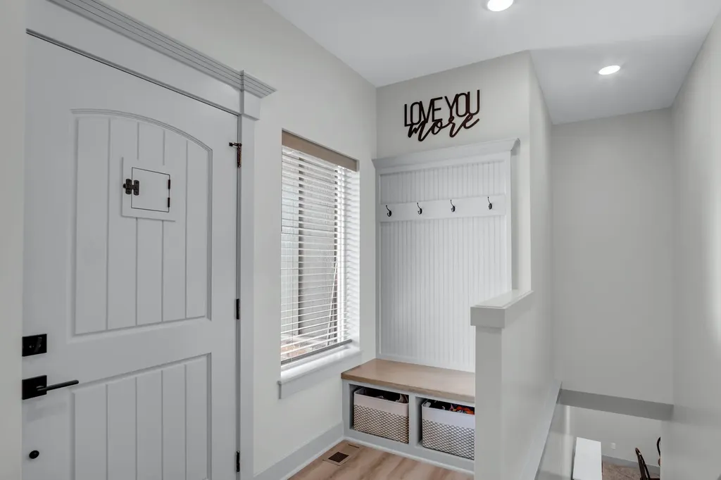 8857 N Hidden Lane Park City KS 67147
