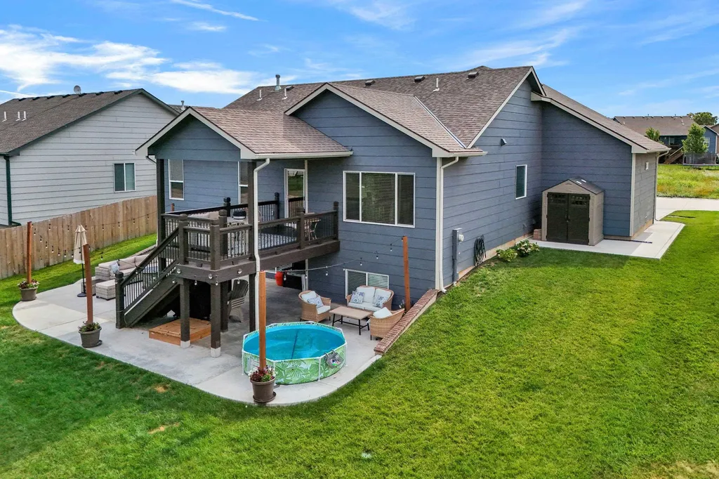 8857 N Hidden Lane Park City KS 67147