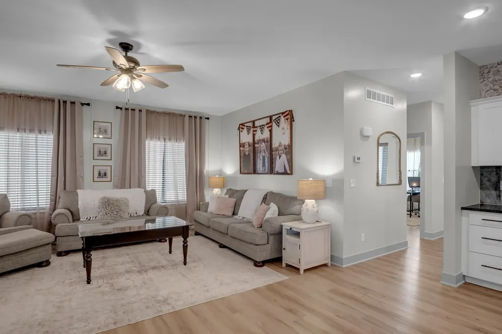 8857 N Hidden Lane Park City KS 67147