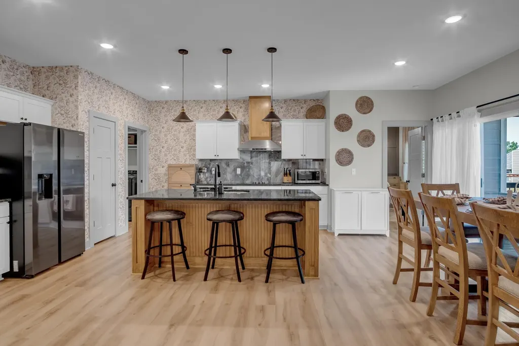 8857 N Hidden Lane Park City KS 67147