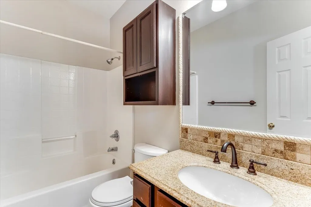 148 N Forestview Wichita KS 67235