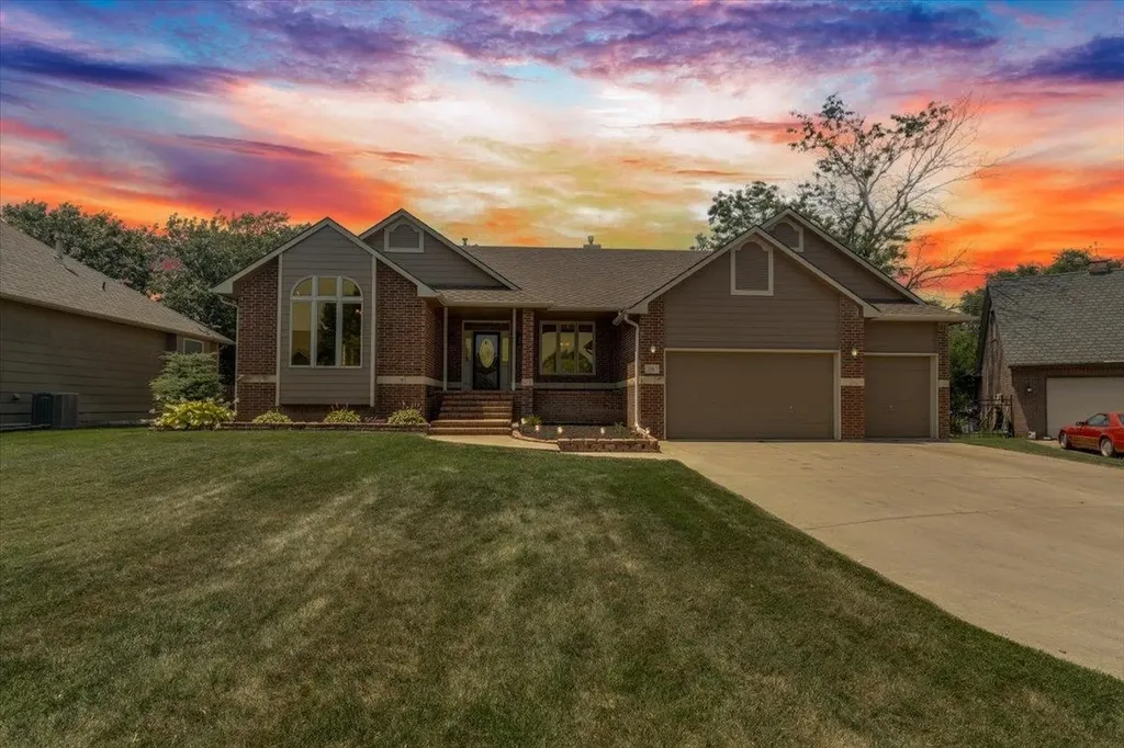 148 N Forestview Wichita KS 67235