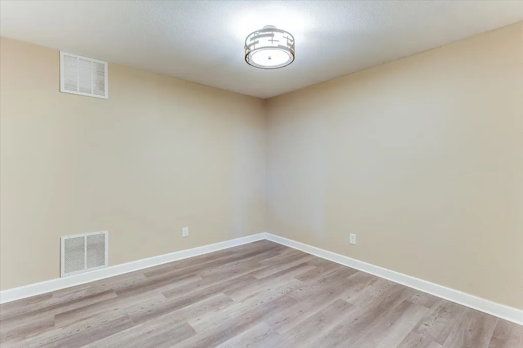 148 N Forestview Wichita KS 67235
