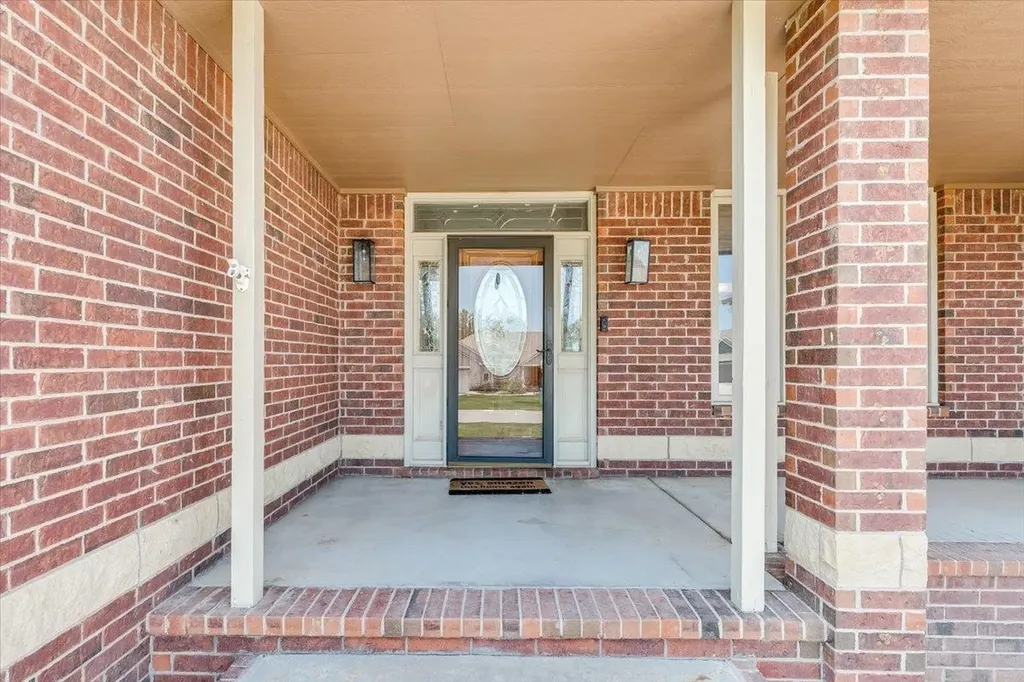 148 N Forestview Wichita KS 67235