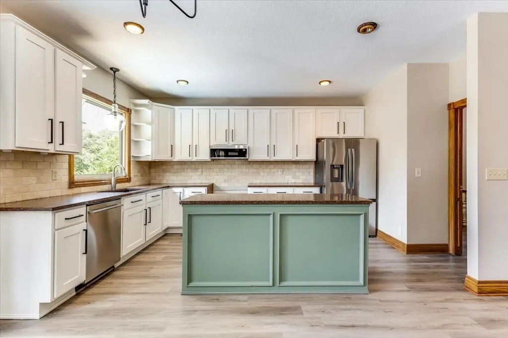 148 N Forestview Wichita KS 67235