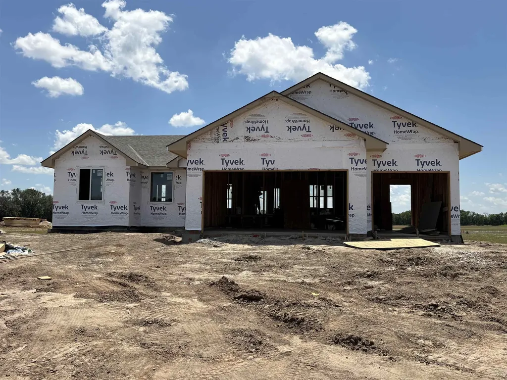 213 E Hanscom Street Derby KS 67037