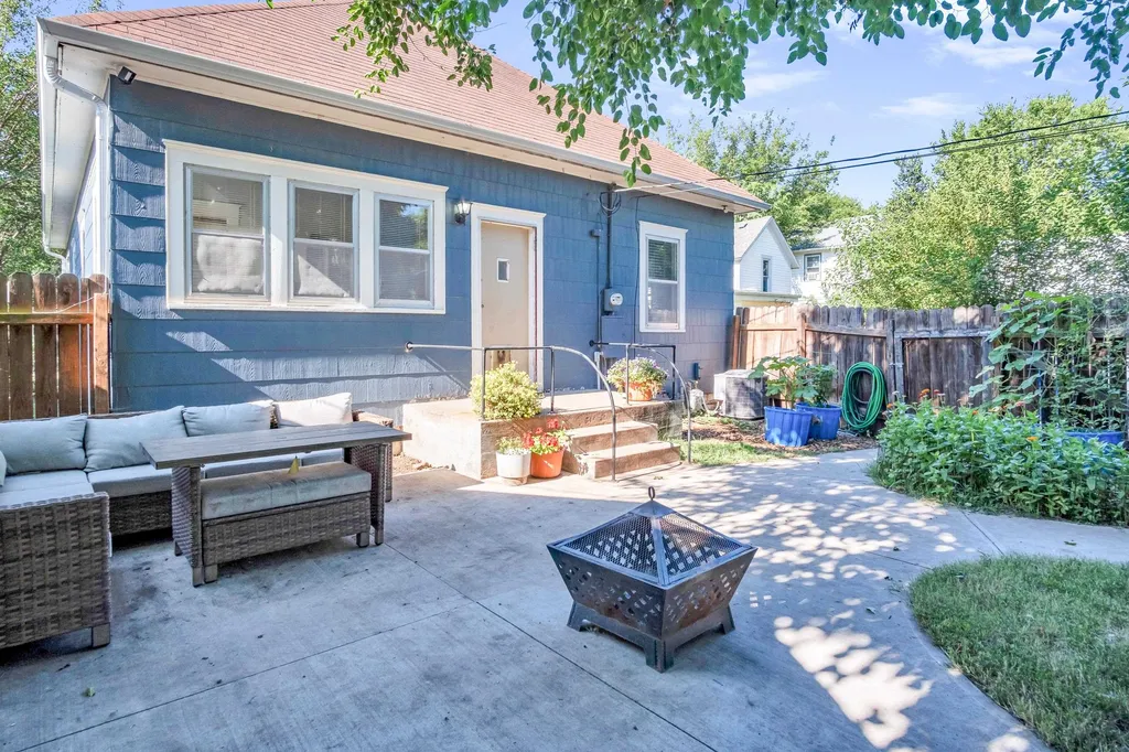 620 E 4th Street Newton KS 67114