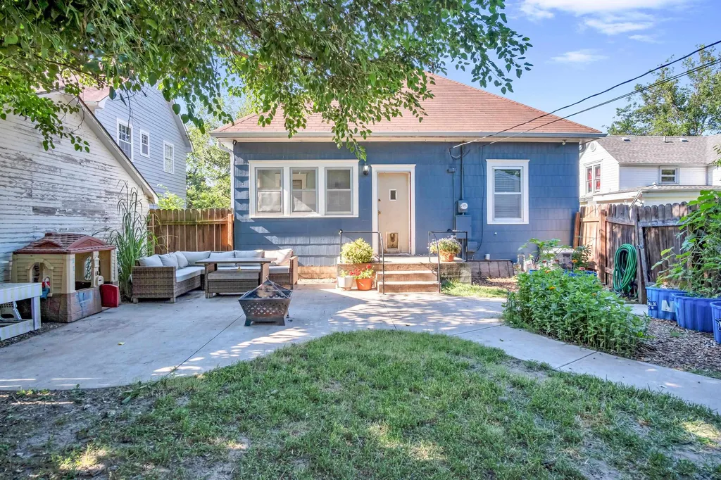 620 E 4th Street Newton KS 67114
