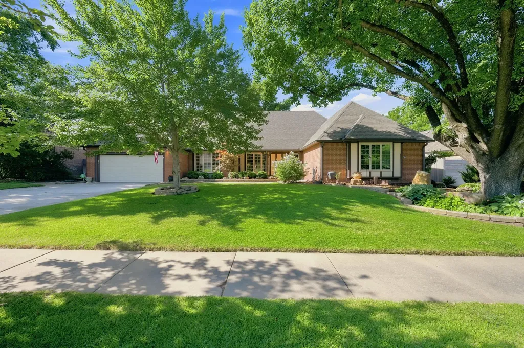 8329 E Huntington Street Wichita KS 67206