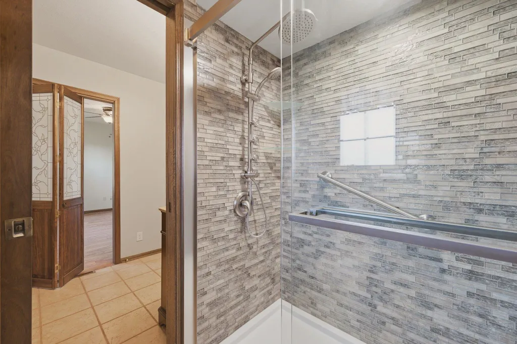 8329 E Huntington Street Wichita KS 67206