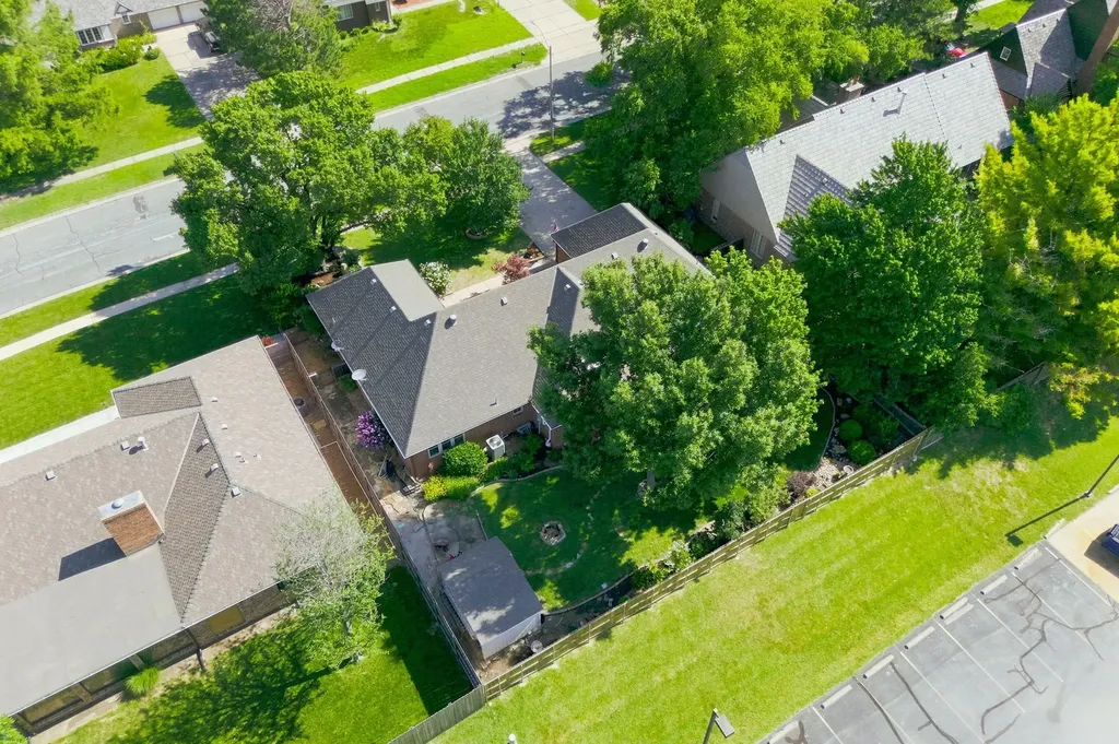 8329 E Huntington Street Wichita KS 67206
