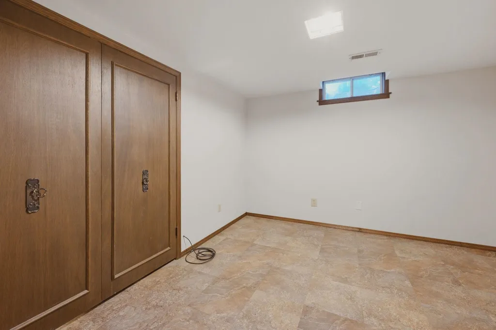 8329 E Huntington Street Wichita KS 67206