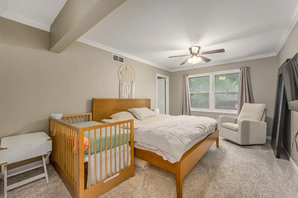 621 N Willow Drive Derby KS 67037-1949