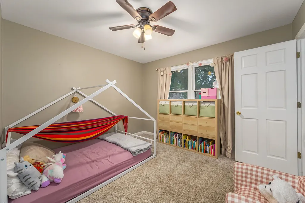 621 N Willow Drive Derby KS 67037-1949