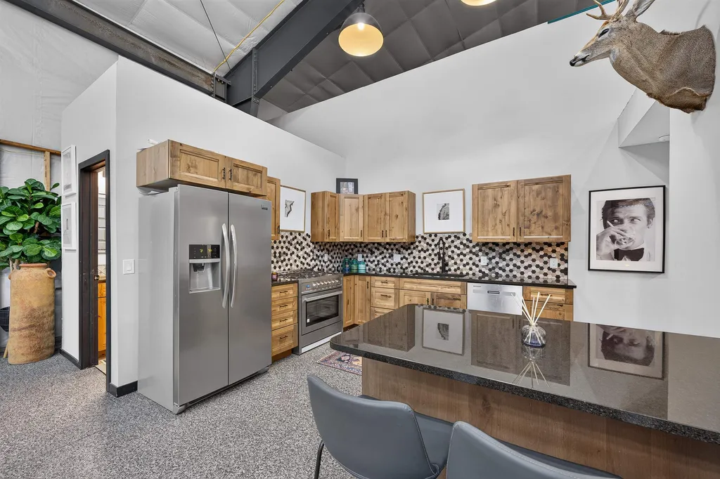 10730 E 103rd Street S Mulvane KS 67110
