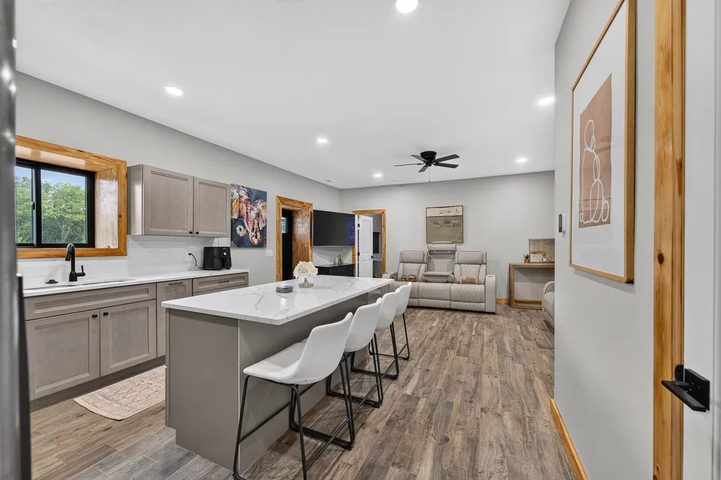 10730 E 103rd Street S Mulvane KS 67110