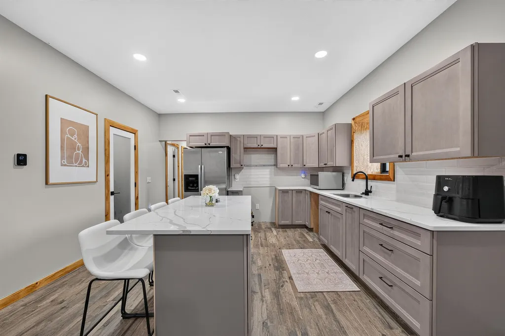 10730 E 103rd Street S Mulvane KS 67110