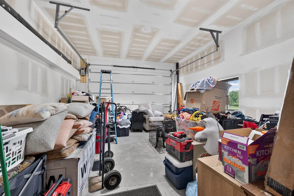 10730 E 103rd Street S Mulvane KS 67110