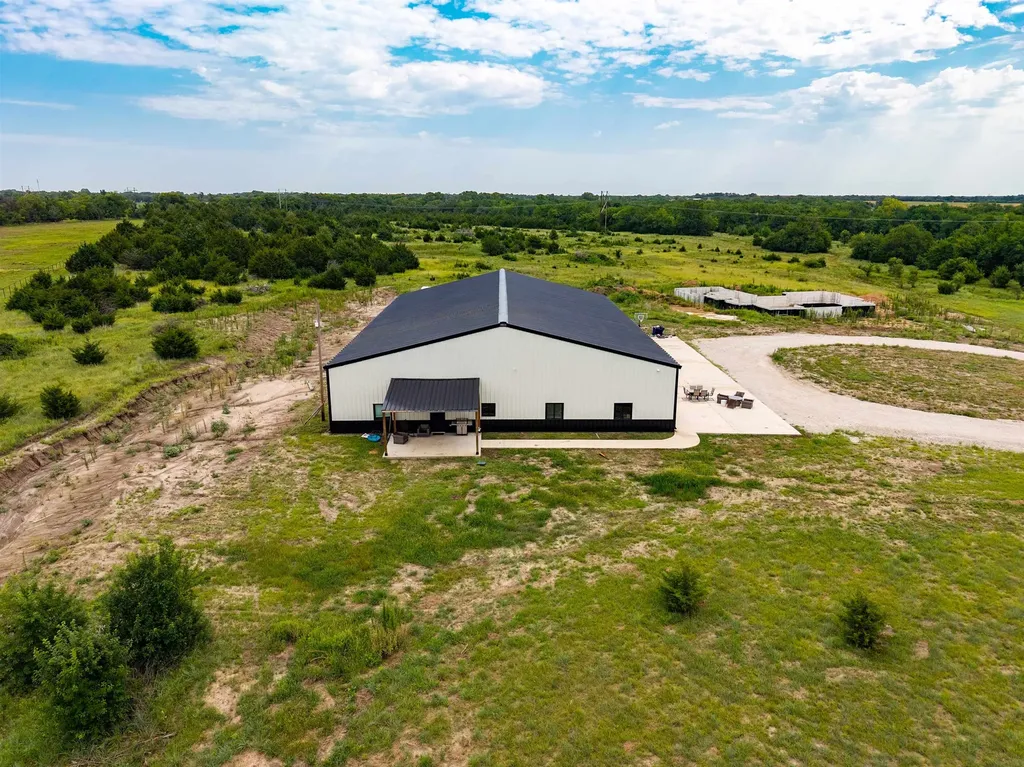 10730 E 103rd Street S Mulvane KS 67110