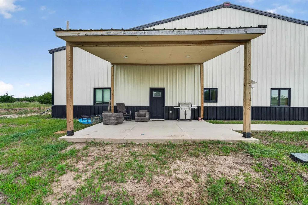 10730 E 103rd Street S Mulvane KS 67110